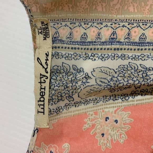 Liberty Love Sheer Open Front top - Really Cute On - Picture 4 of 4